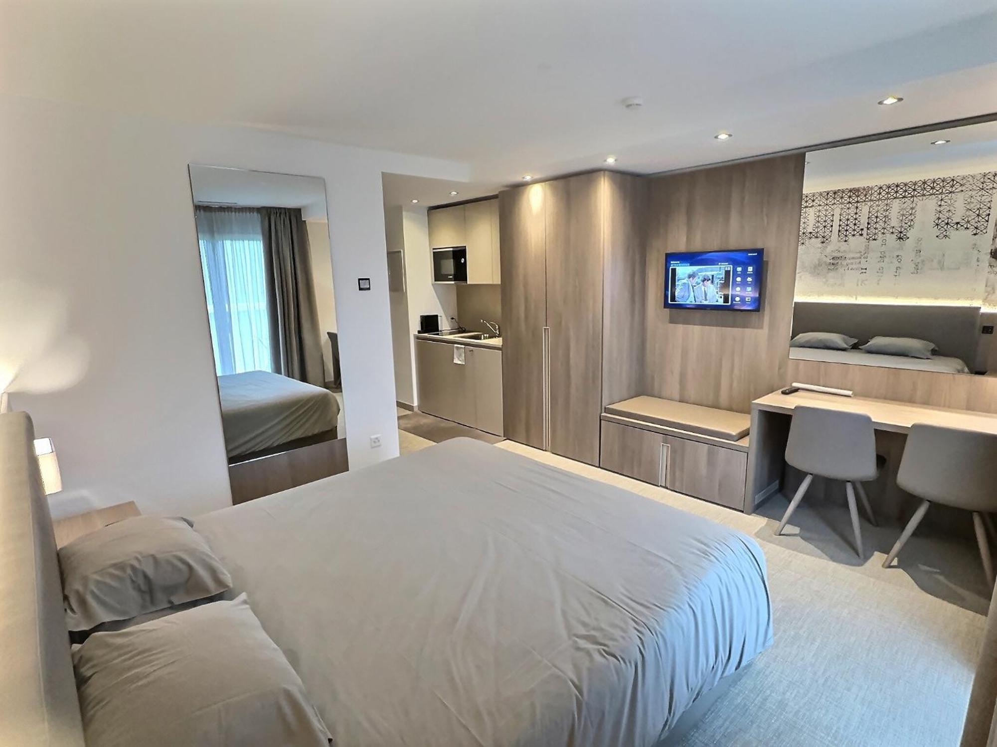 Attica Residences, Lausanne Saint Sulpice  Bagian luar foto
